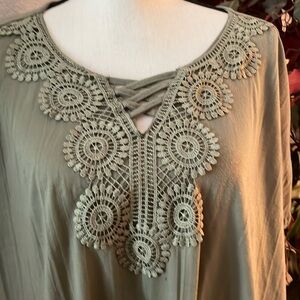 New York Laundry Large avacado green lace neck tie front short sleeved top